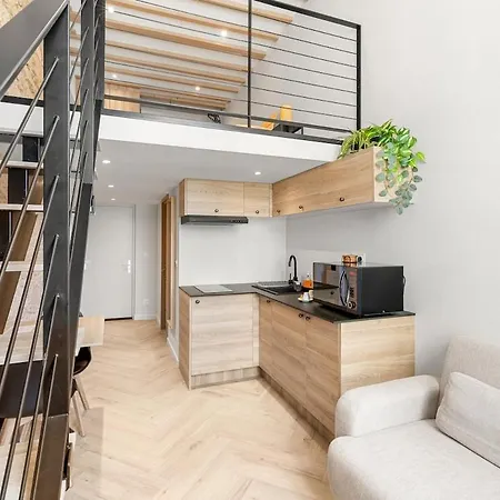 Maison Foch Stone Loft Premium Apartment *