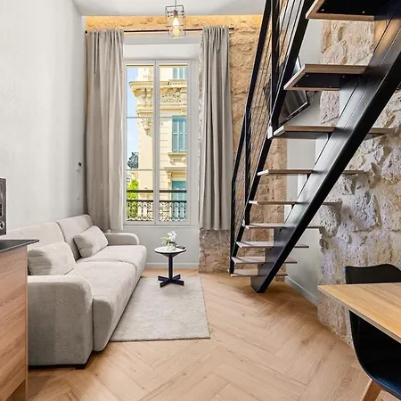 Maison Foch Stone Loft Premium Apartment