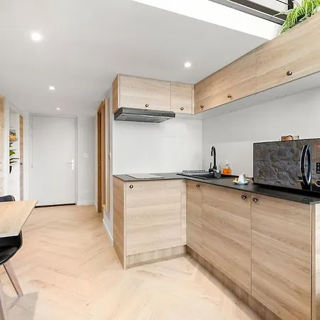 Maison Foch Stone Loft Premium Apartment